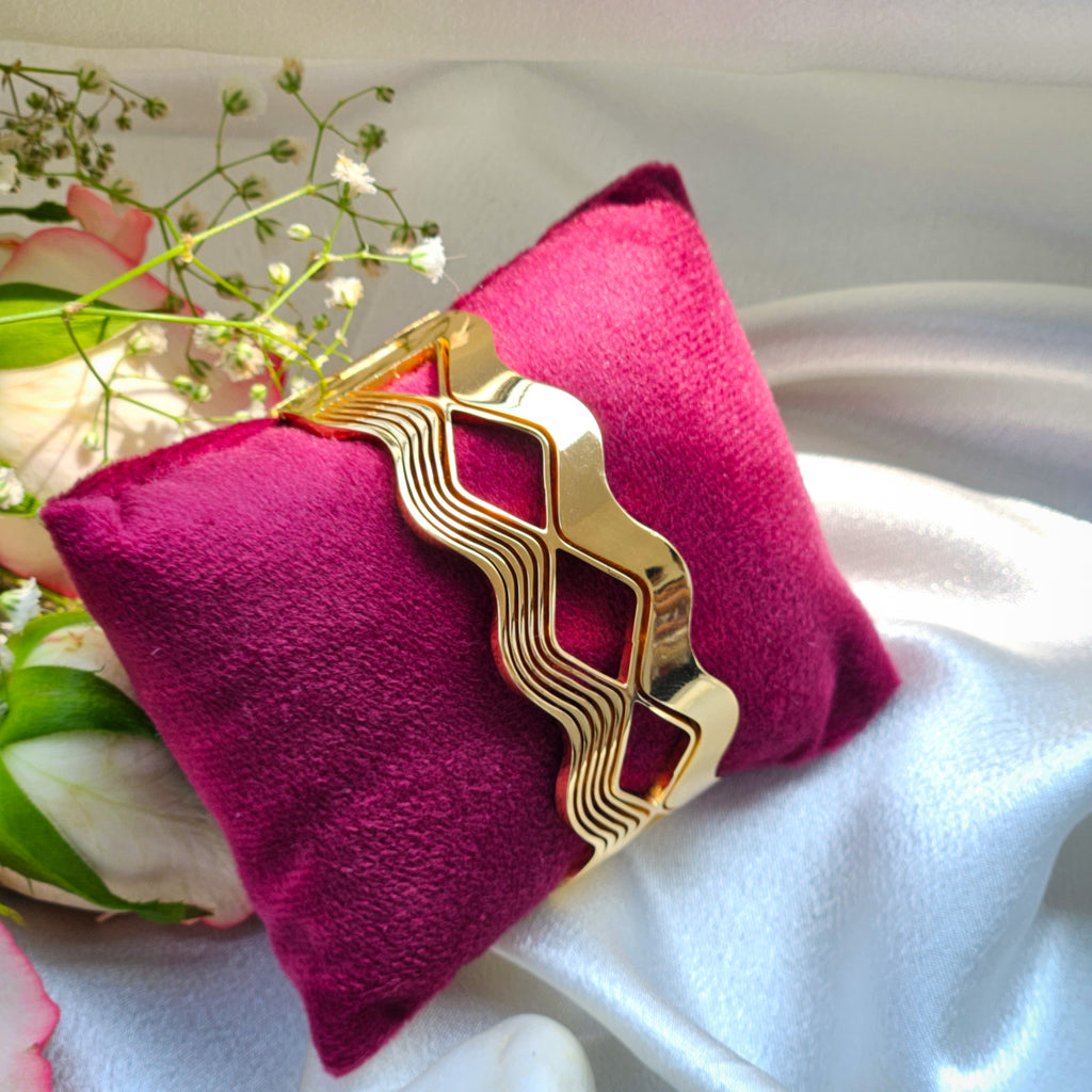 Wave Harmony Cuff
