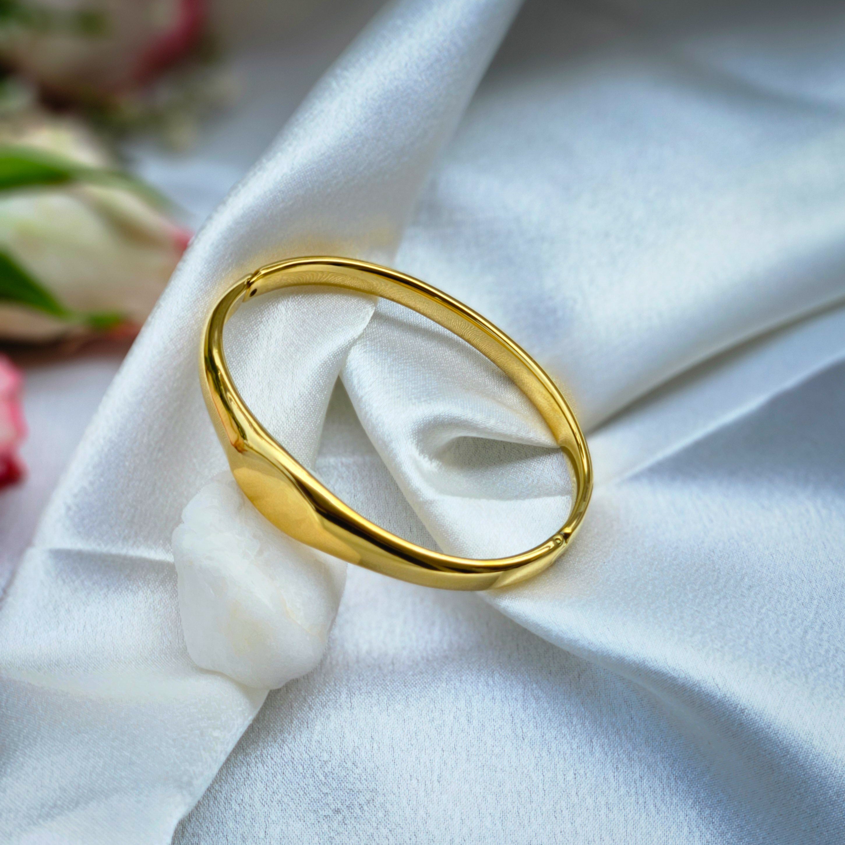 Minimal Gold Hinge Bangle